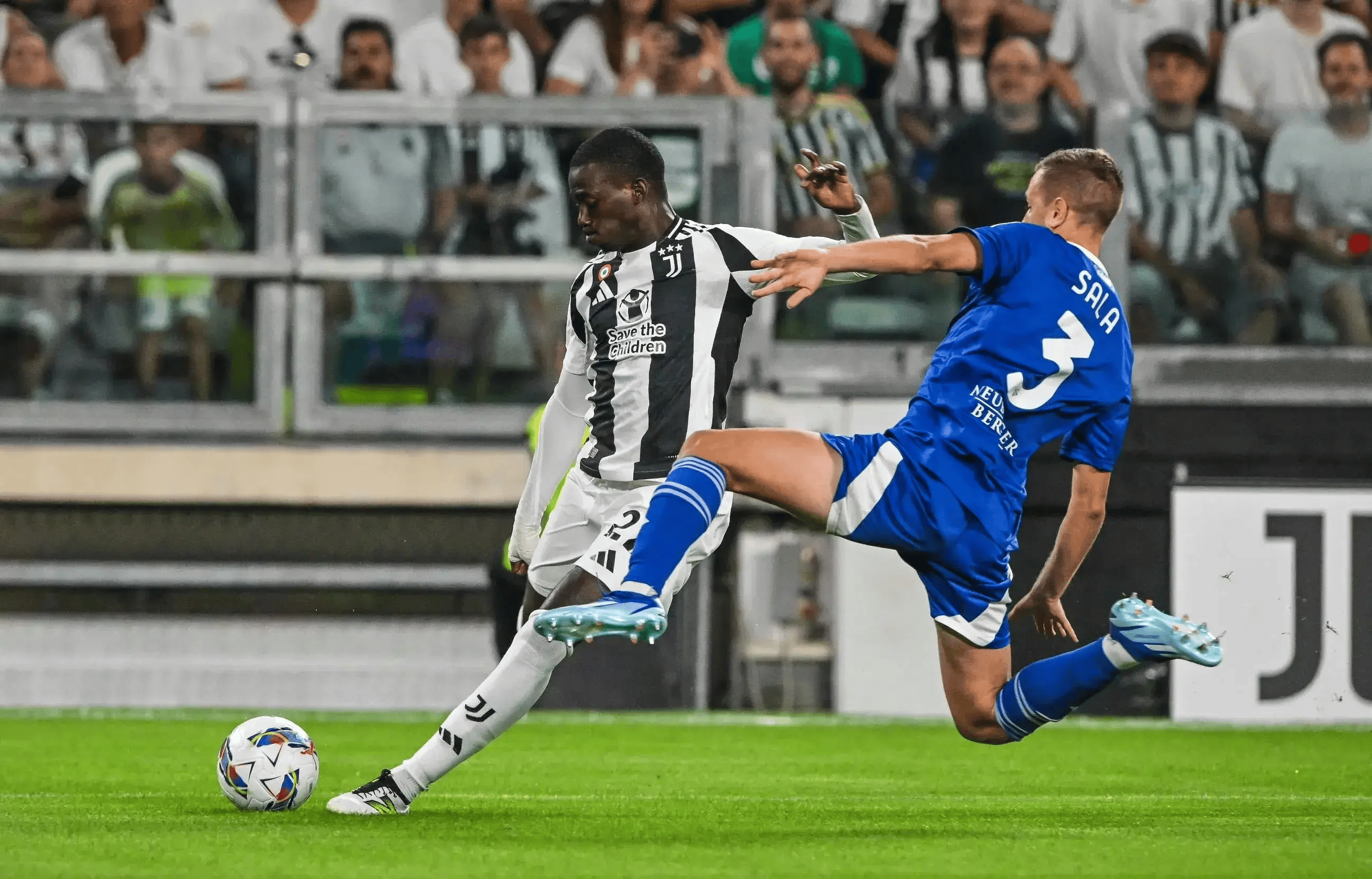 意甲比赛中发生一起严重意外